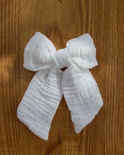 Large bow clip ~ white