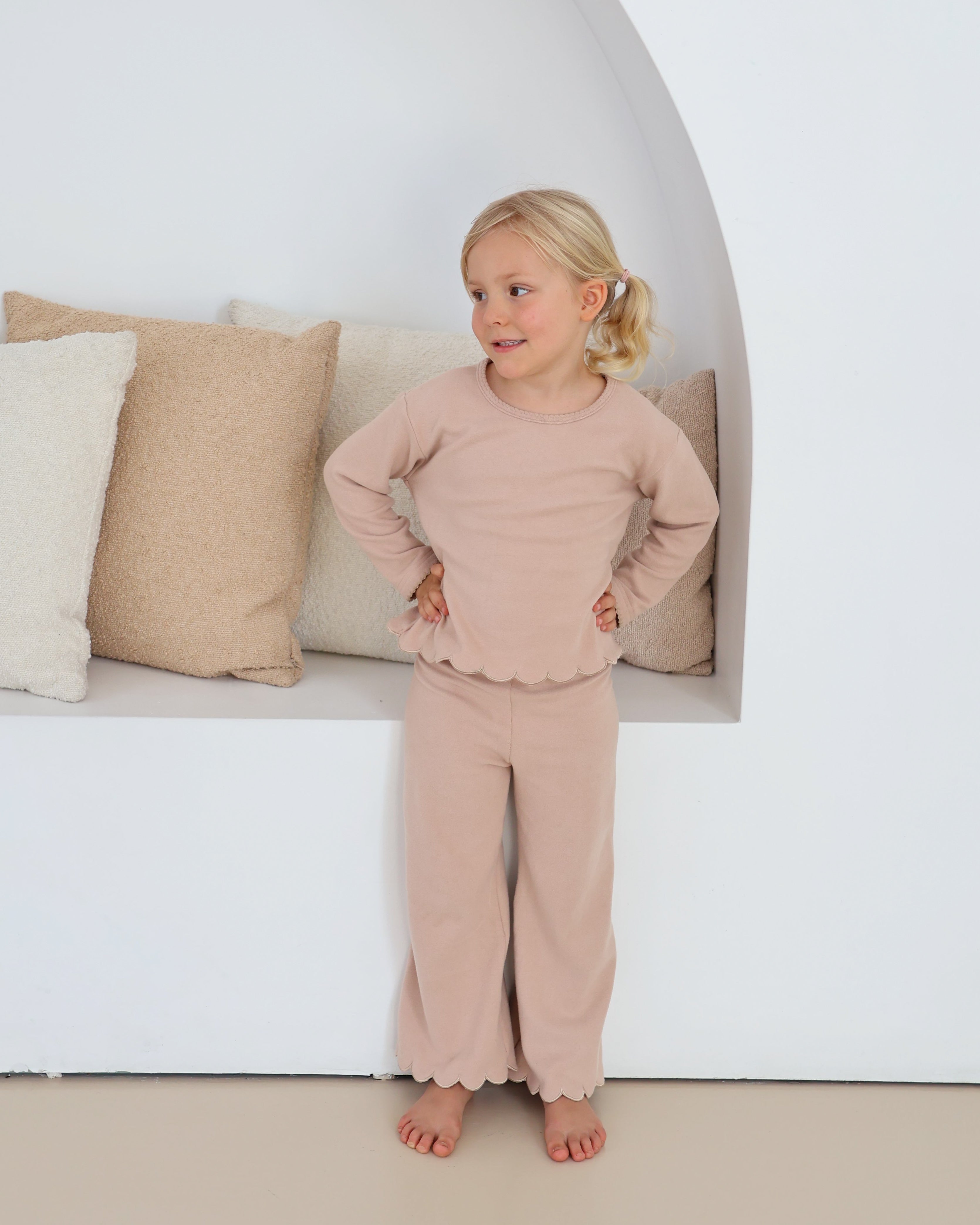 The Florence Scalloped Set - Fawn