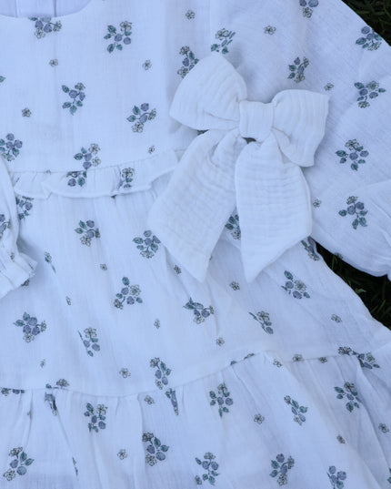 Large bow clip ~ white