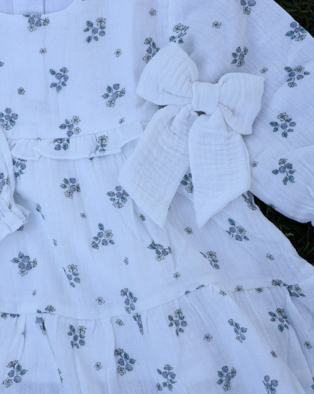 Large bow clip ~ white