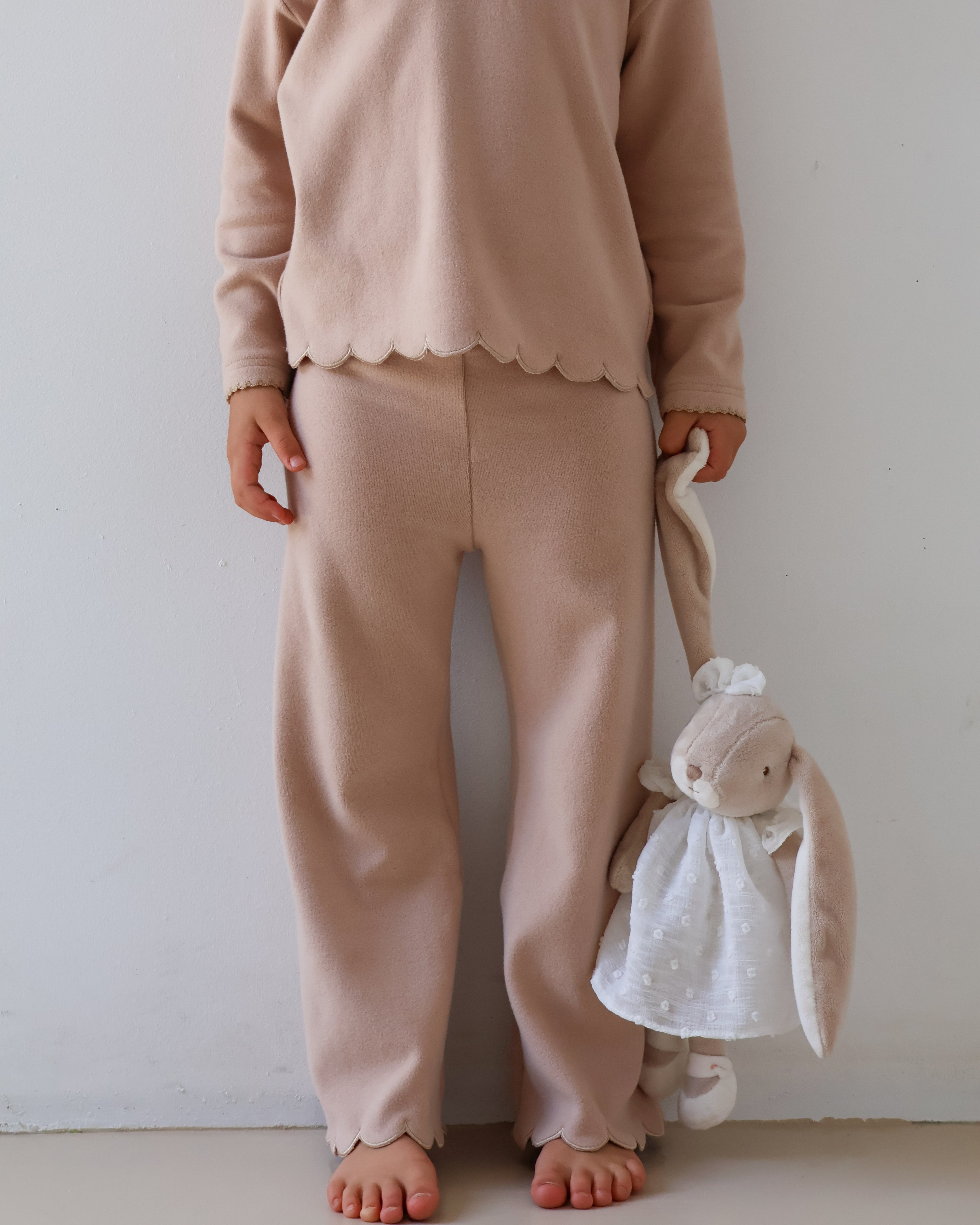 The Florence Scalloped Set - Fawn