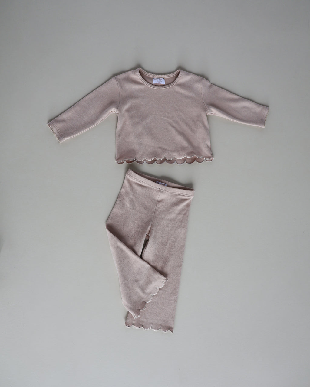 The Florence Scalloped Set - Fawn